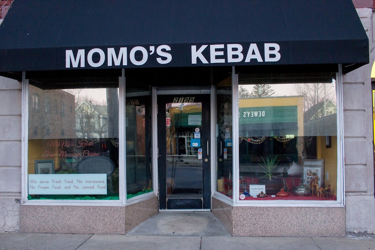 Momo's Kebab